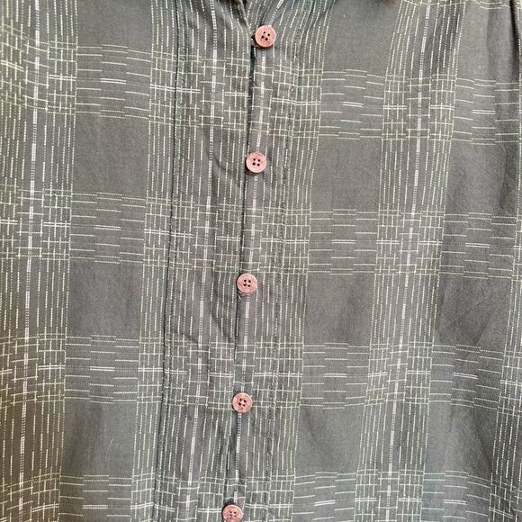 Woolrich Button Up Shirt Size Medium - Picture 3 of 5